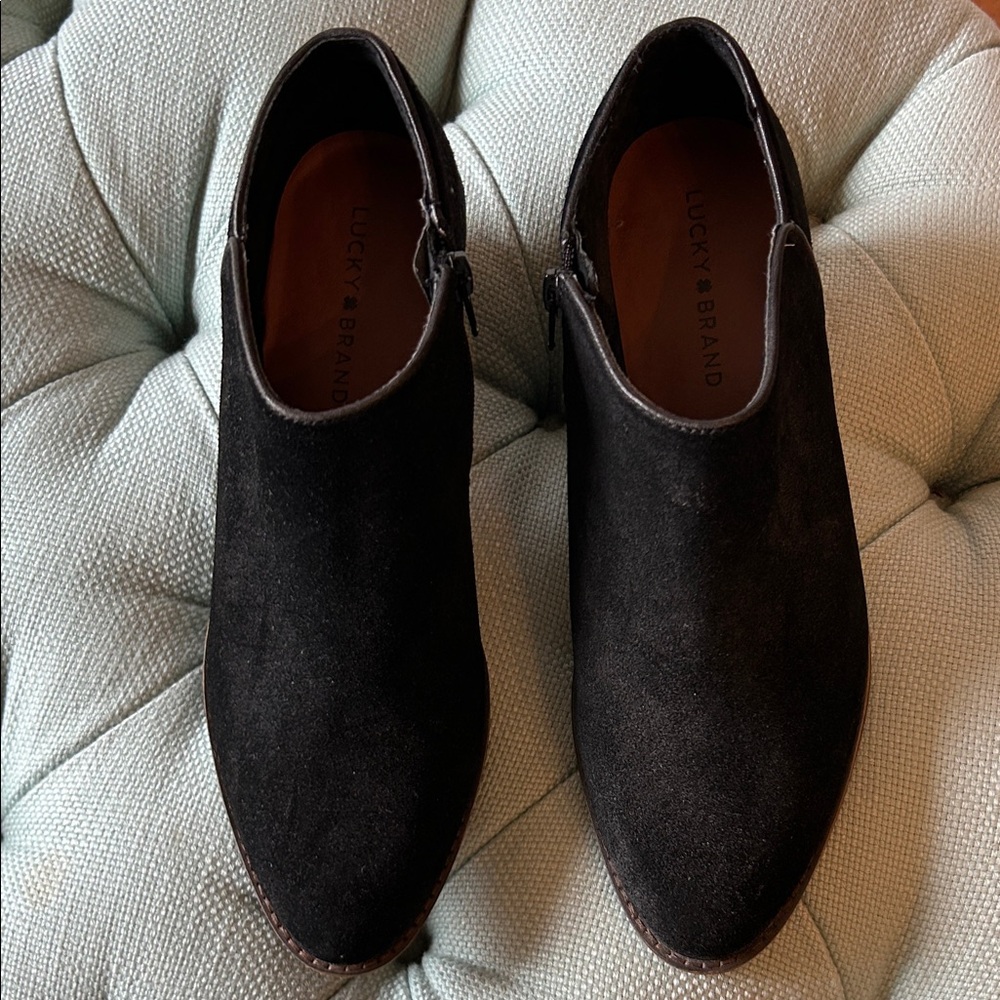 Lucky Brand Women’s Black Suede Boots